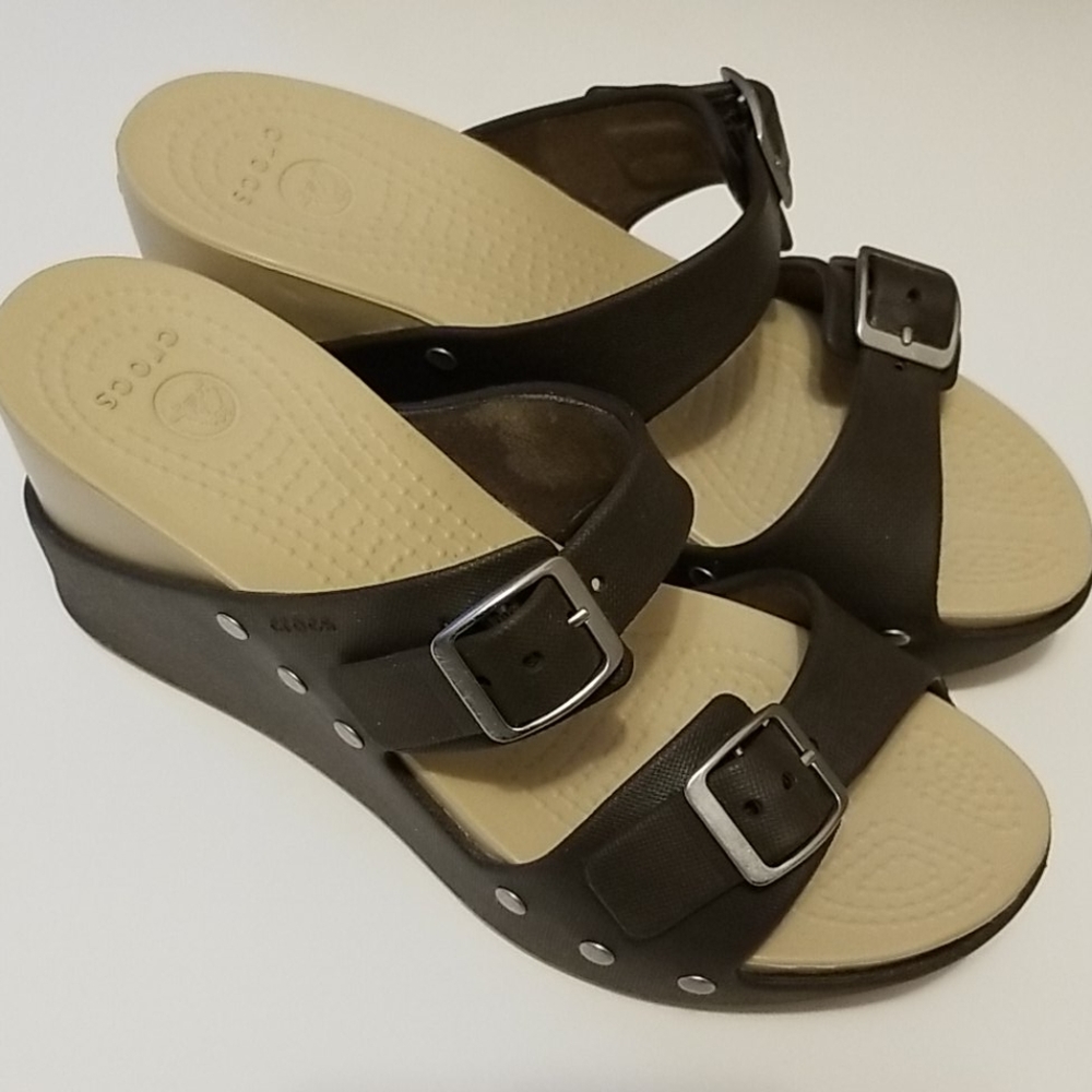 RARE-Size 6 Crocs Wedge Sandal DISCONTINUED